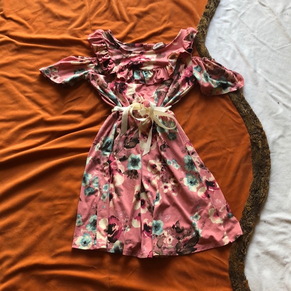 Dress - Picture 1 of 2